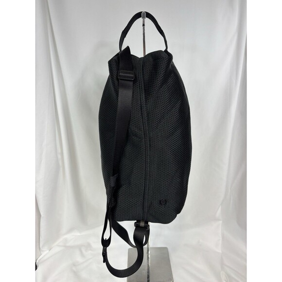 Lululemon Fast Track Convertible Bag Black Mesh Sling Shoulder Backpack Duffel - Picture 2 of 14